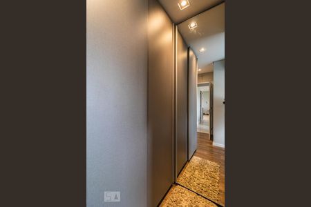 Apartamento à venda com 86m², 2 quartos e 2 vagasDetalhe da Suíte