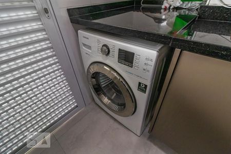 Apartamento à venda com 86m², 2 quartos e 2 vagasDetalhe da Área de Serviço