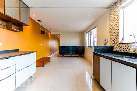 Casa à venda com 450m², 3 quartos e 3 vagasCopa e Cozinha