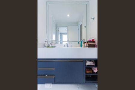 Apartamento para alugar com 122m², 3 quartos e 2 vagas Apartamento para alugar com 122m², 3 quartos e 2 vagasBanheiro Social