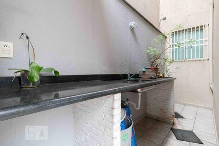 Casa à venda com 350m², 3 quartos e 2 vagasÁrea Externa - Fundos