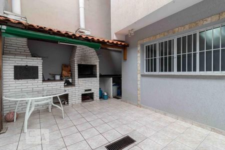 Casa à venda com 350m², 3 quartos e 2 vagasÁrea Externa - Fundos