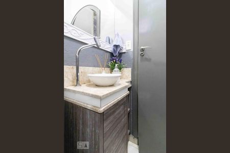 Casa à venda com 350m², 3 quartos e 2 vagasLavabo