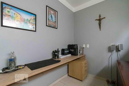 Casa à venda com 350m², 3 quartos e 2 vagasEscritório 1