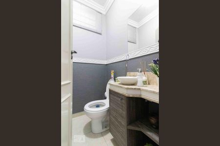 Casa à venda com 350m², 3 quartos e 2 vagasLavabo