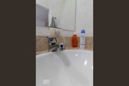 Casa à venda com 350m², 3 quartos e 2 vagasBanheiro da Suíte 2