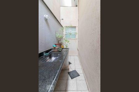 Casa à venda com 350m², 3 quartos e 2 vagasÁrea Externa - Fundos