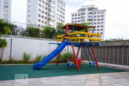 Apartamento à venda com 272m², 4 quartos e 5 vagasPlayground