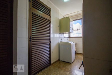 Apartamento à venda com 272m², 4 quartos e 5 vagasÁrea de Serviço