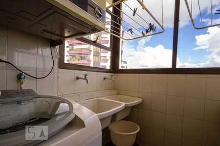 Apartamento à venda com 272m², 4 quartos e 5 vagasÁrea de Serviço