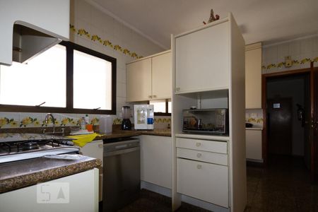 Apartamento à venda com 272m², 4 quartos e 5 vagasCozinha