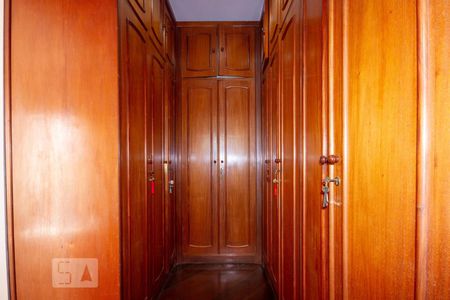 Apartamento à venda com 272m², 4 quartos e 5 vagasCloset da suíte 3