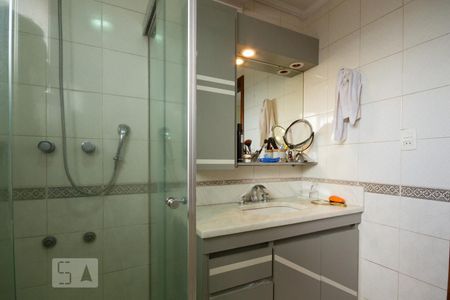 Apartamento à venda com 272m², 4 quartos e 5 vagasBanheiro da Suíte 1