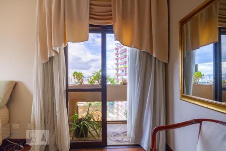 Apartamento à venda com 272m², 4 quartos e 5 vagasSuíte 4