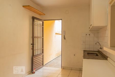 Casa para alugar com 120m², 3 quartos e 1 vaga Casa para alugar com 120m², 3 quartos e 1 vagaCozinha