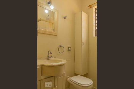 Casa para alugar com 120m², 3 quartos e 1 vaga Casa para alugar com 120m², 3 quartos e 1 vagaBanheiro 2