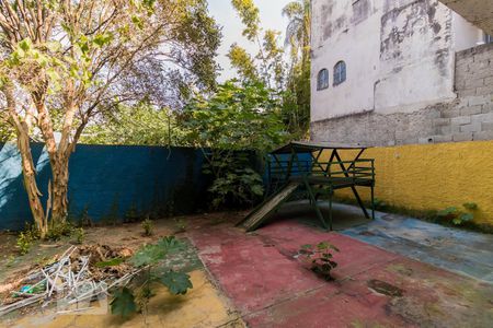Casa à venda com 300m², 3 quartos e 4 vagasQuintal