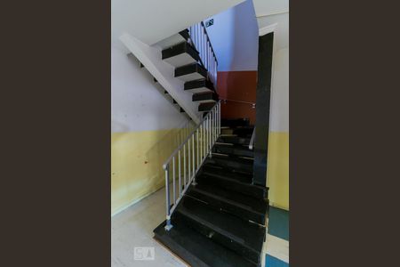 Escada de casa à venda com 3 quartos, 300m² em Vila Campanela, São Paulo