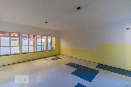 Sala de casa à venda com 3 quartos, 300m² em Vila Campanela, São Paulo