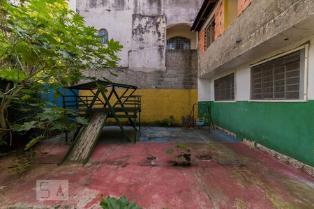 Casa à venda com 300m², 3 quartos e 4 vagasQuintal