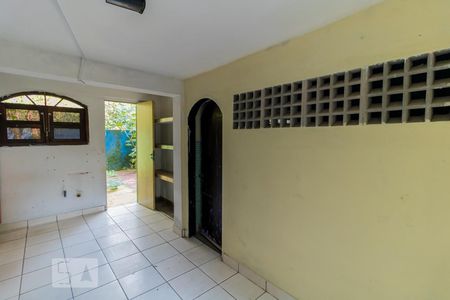 Casa à venda com 300m², 3 quartos e 4 vagasQuarto de Serviço