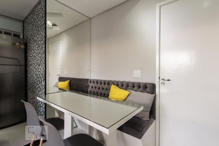 Sala  de apartamento para alugar com 2 quartos, 47m² em Vila Antonieta, São Paulo