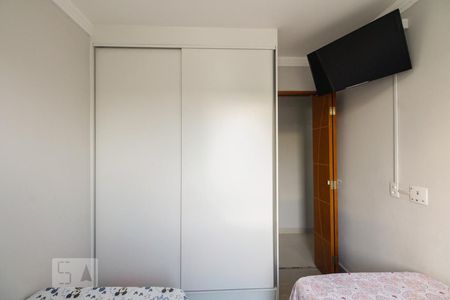 Quarto 1 de apartamento para alugar com 2 quartos, 47m² em Vila Antonieta, São Paulo