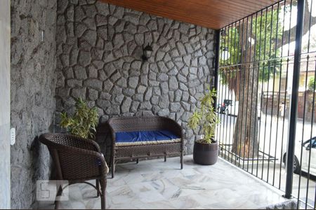 Apartamento à venda com 60m², 2 quartos e sem vagaQuintal