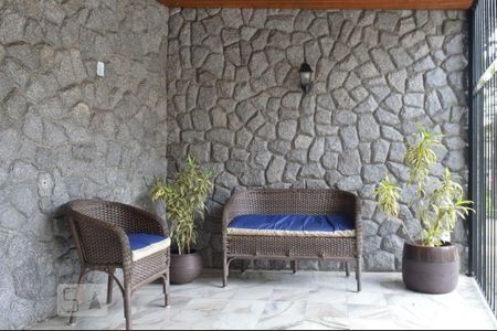 Apartamento à venda com 60m², 2 quartos e sem vagaQuintal