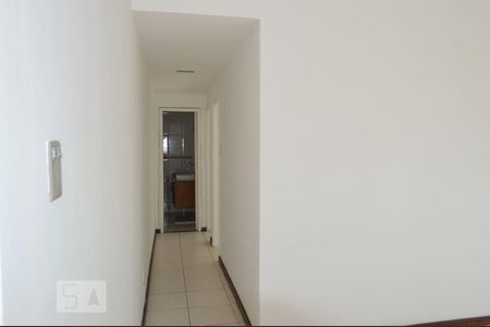 Corredor de apartamento à venda com 2 quartos, 60m² em Centro, Niterói
