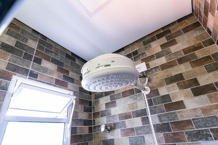 Banheiro de casa de condomínio para alugar com 1 quarto, 43m² em Vila Mariana, São Paulo