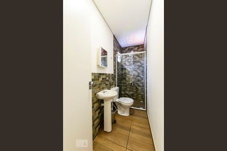 Banheiro de casa de condomínio para alugar com 1 quarto, 43m² em Vila Mariana, São Paulo