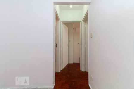 Corredor de apartamento para alugar com 2 quartos, 79m² em Pinheiros, São Paulo