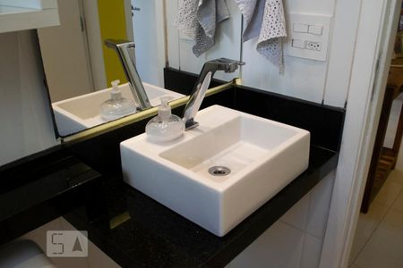 Apartamento para alugar com 63m², 2 quartos e 1 vaga Apartamento para alugar com 63m², 2 quartos e 1 vagaBANHEIRO