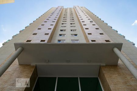 Apartamento para alugar com 63m², 2 quartos e 1 vaga Apartamento para alugar com 63m², 2 quartos e 1 vagaFACHADA