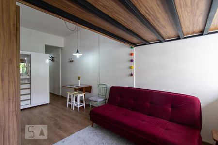 Sala de kitnet/studio para alugar com 1 quarto, 21m² em Santa Teresa, Rio de Janeiro