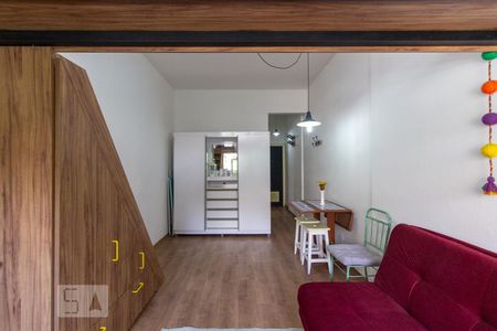 Sala de kitnet/studio para alugar com 1 quarto, 21m² em Santa Teresa, Rio de Janeiro
