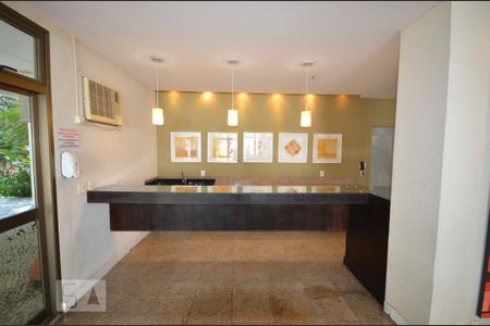Apartamento para alugar com 76m², 2 quartos e 1 vagaÁrea comum - Salão de festas