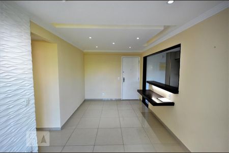 Sala de apartamento para alugar com 2 quartos, 76m² em Botafogo, Rio de Janeiro