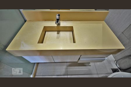 Apartamento para alugar com 76m², 2 quartos e 1 vagaBanheiro da Suíte