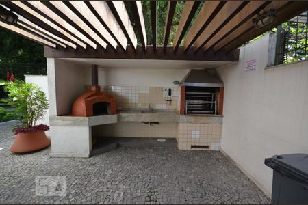 Apartamento para alugar com 76m², 2 quartos e 1 vagaÁrea comum - Churrasqueira