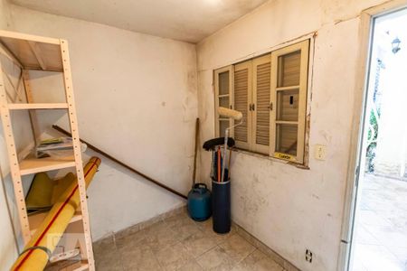 Casa à venda com 422m², 5 quartos e 3 vagasFundos - Quarto de serviço