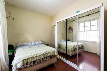 Casa à venda com 422m², 5 quartos e 3 vagas2o. Andar - Quarto 4 - Suíte