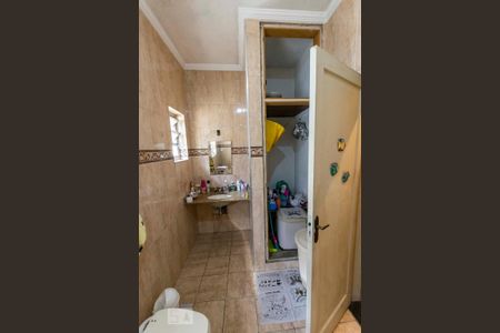 Casa à venda com 422m², 5 quartos e 3 vagas2o. Andar - Banheiro social