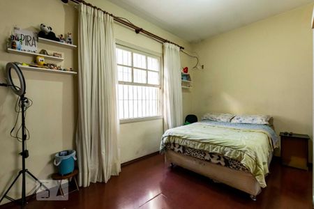 Casa à venda com 422m², 5 quartos e 3 vagas2o. Andar - Quarto 4 - Suíte