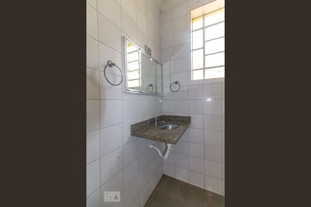 Casa para alugar com 75m², 2 quartos e sem vagaBanheiro Social