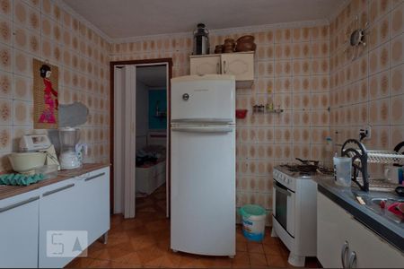 Casa à venda com 300m², 2 quartos e 2 vagasCozinha