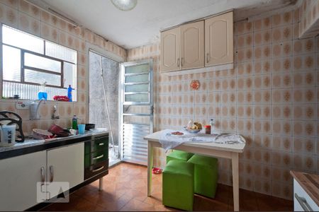 Casa à venda com 300m², 2 quartos e 2 vagasCozinha