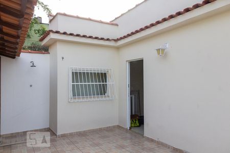Casa à venda com 160m², 3 quartos e sem vaga Casa à venda com 160m², 3 quartos e sem vagaTerraço