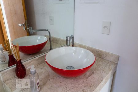 Casa à venda com 160m², 3 quartos e sem vaga Casa à venda com 160m², 3 quartos e sem vagaBanheiro Social